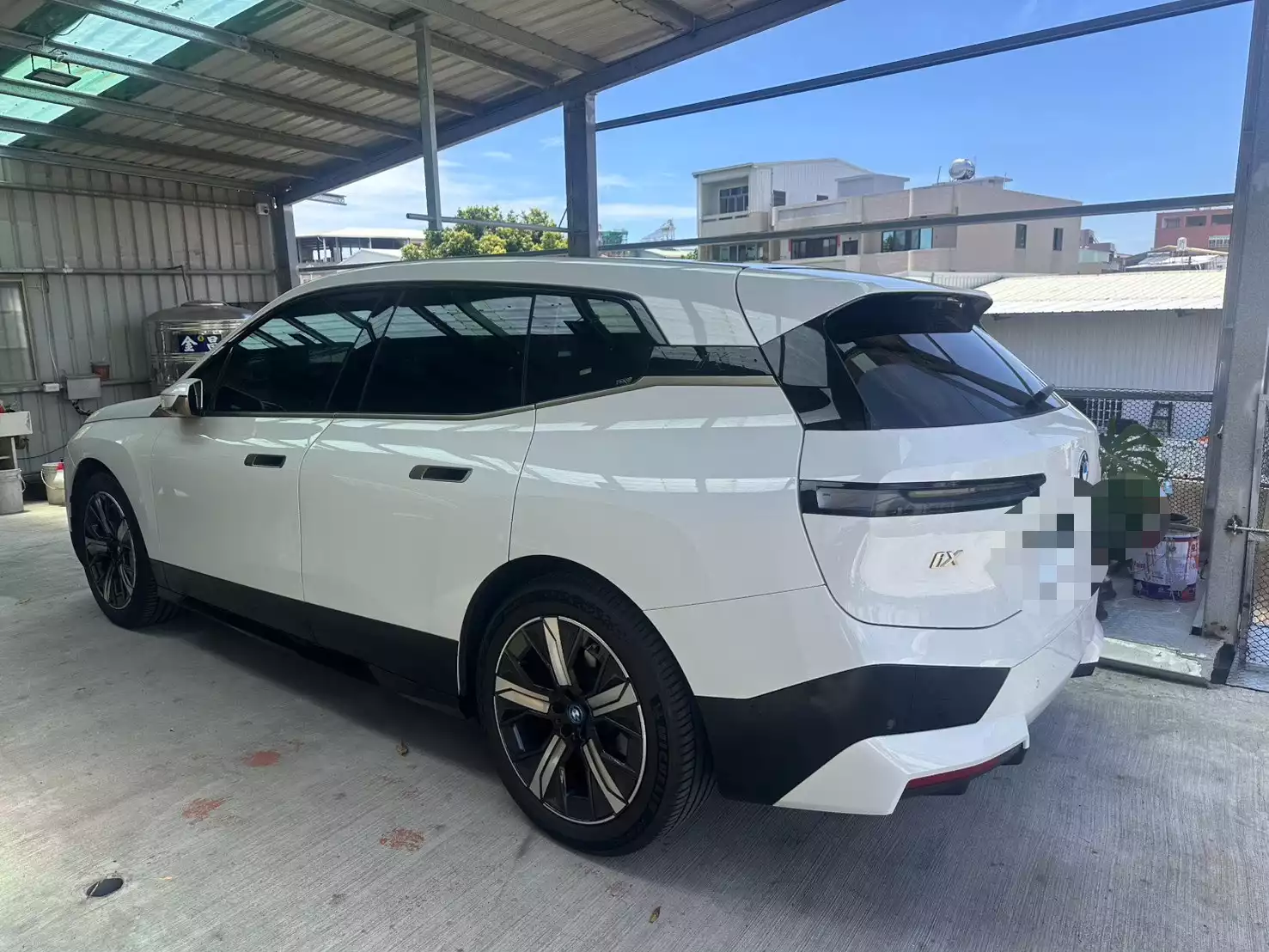 2023 BMW iX xDrive40 四輪驅動