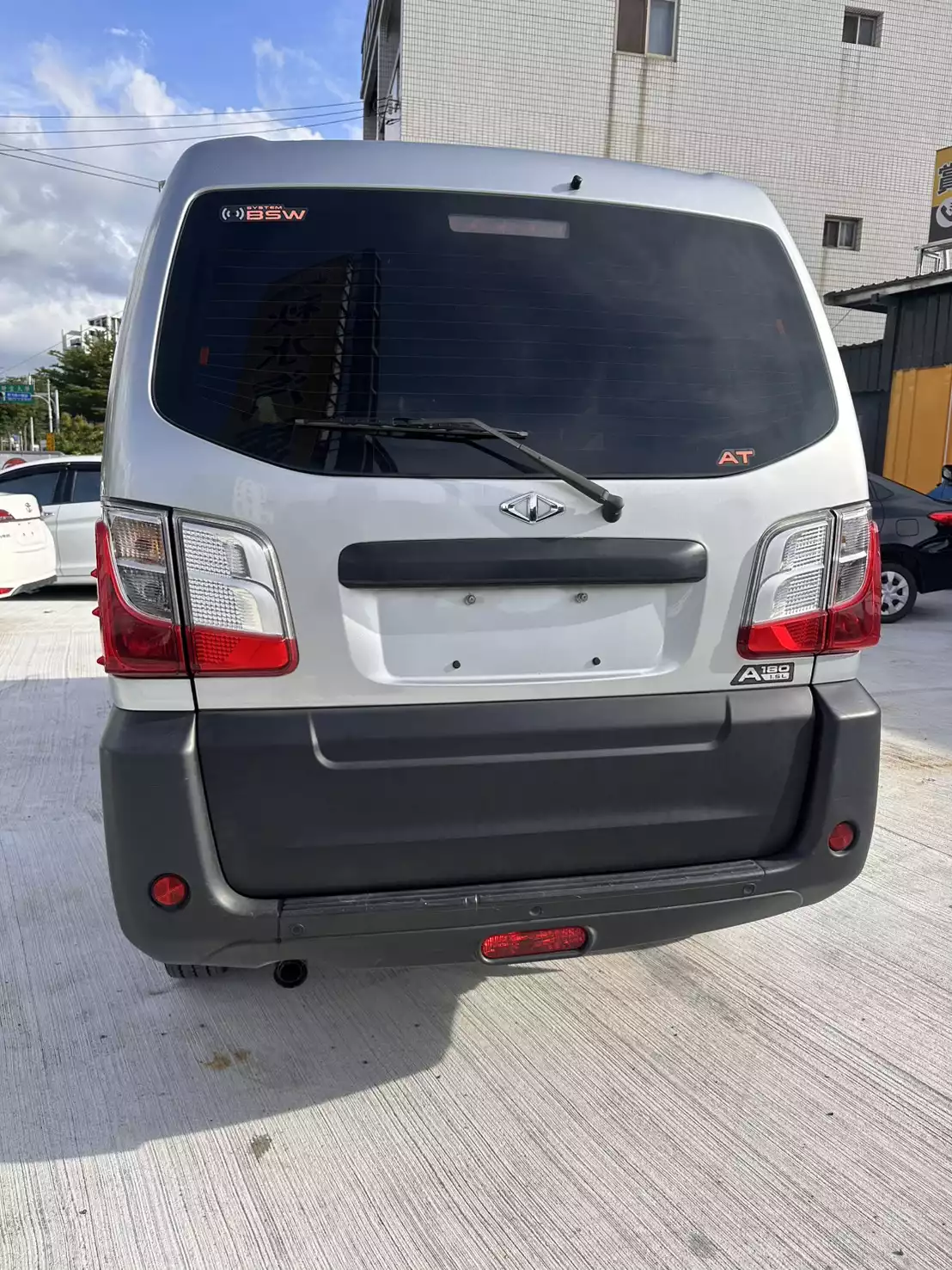 2023 Veryca A180 銀色