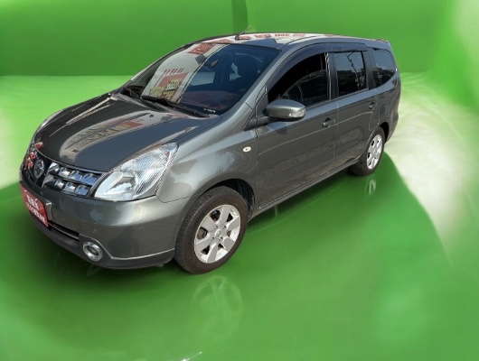 TOYOTA-Yaris-2015年好車大空間