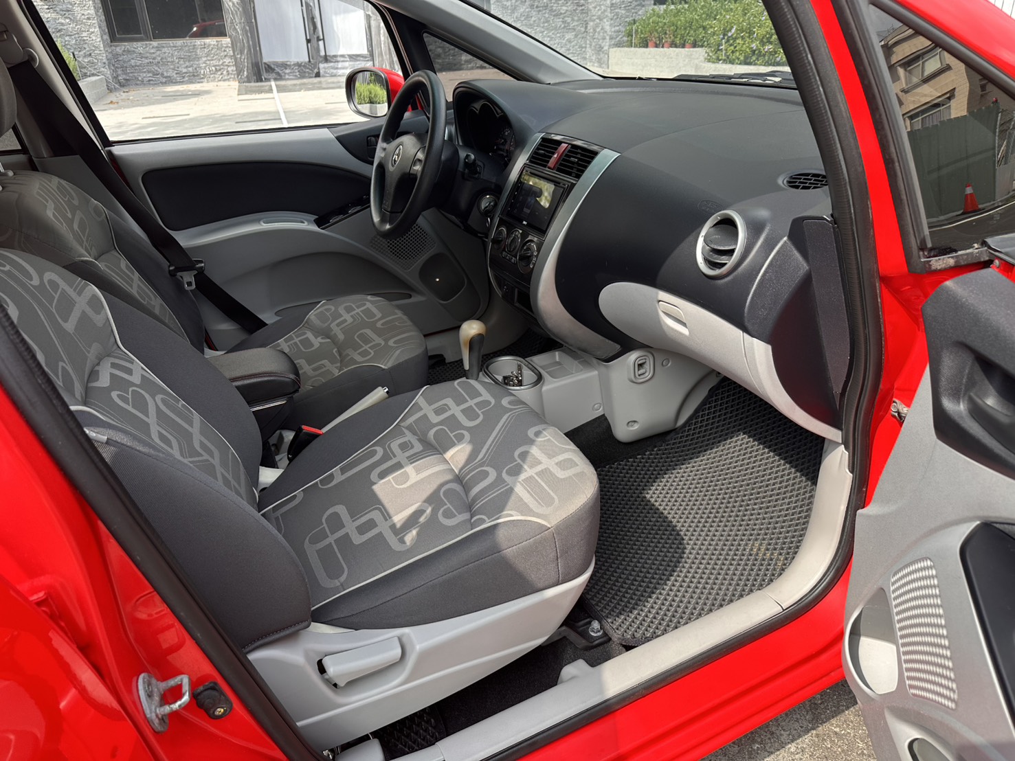 mitsubishi-colt-plus-1.6-2010年紅色