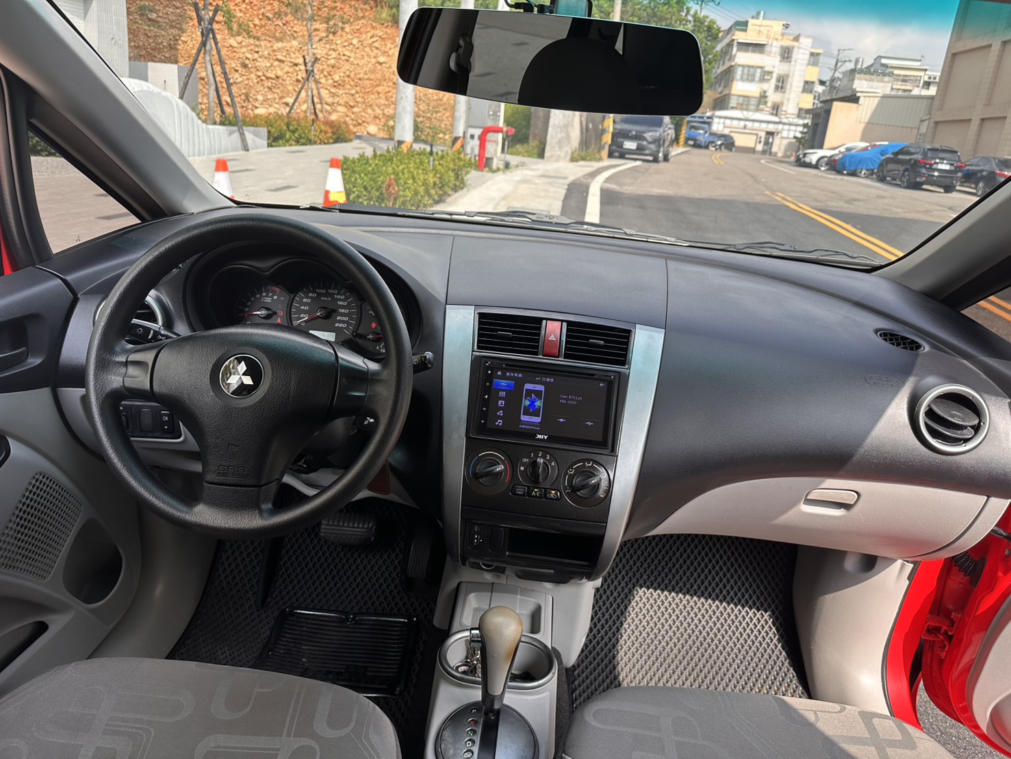 mitsubishi-colt-plus-1.6-2010年紅色