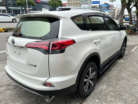 豐田Toyota 2.5cc自排車