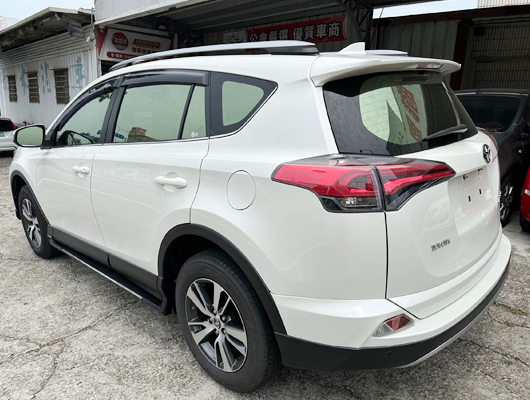 豐田Toyota 2.5cc自排車