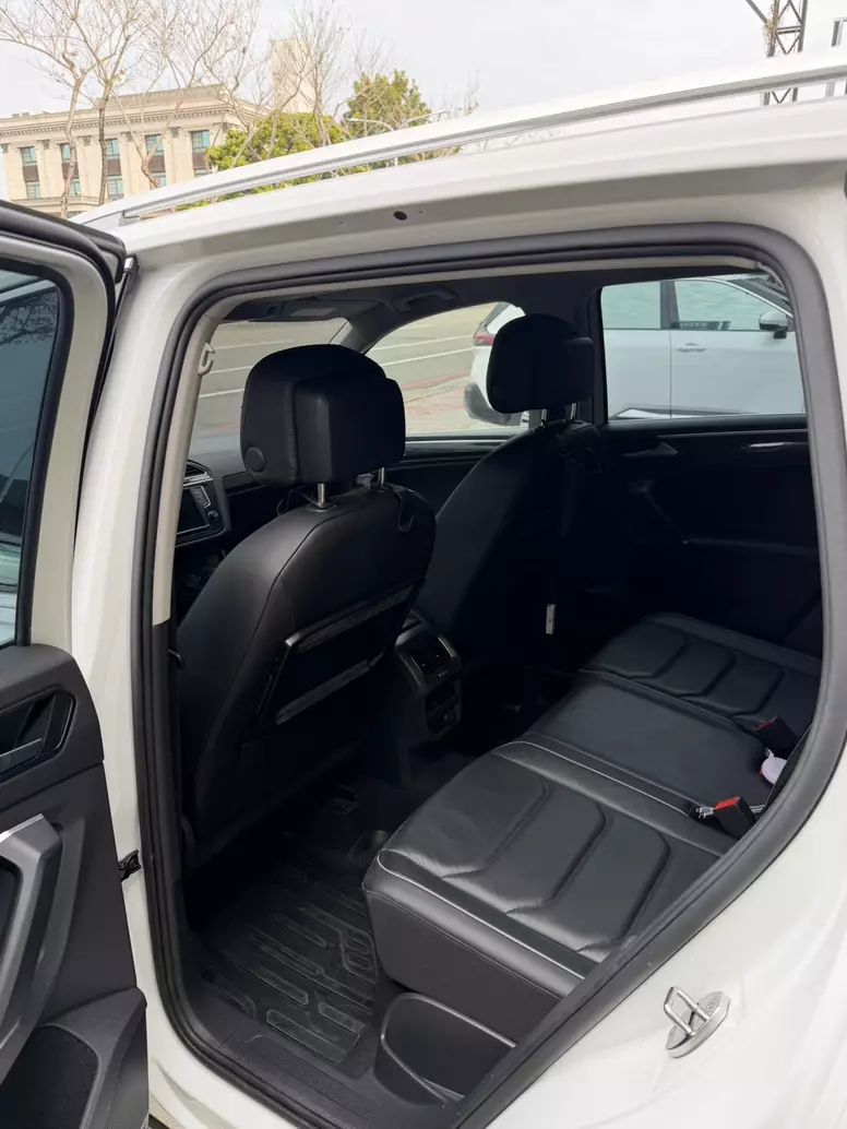 volkswagen-tiguan-330-tsi-highline-2016年出廠2017年式-白色2000cc-自手排
